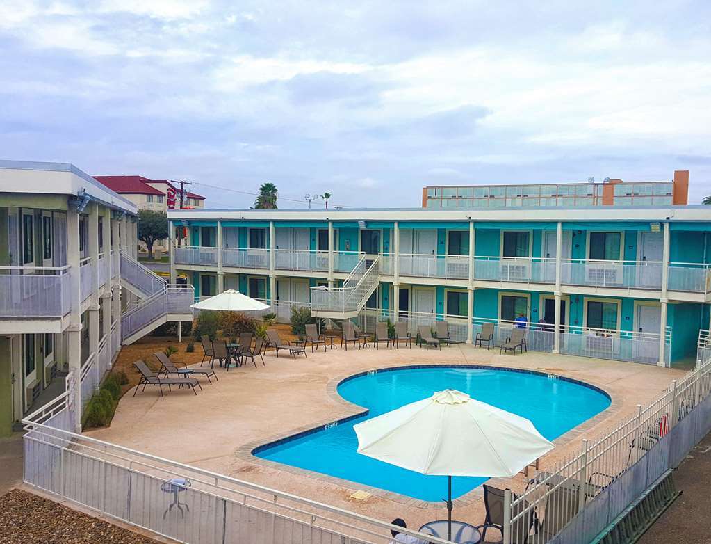 Surestay Hotel Laredo By Best Western Facilities photo